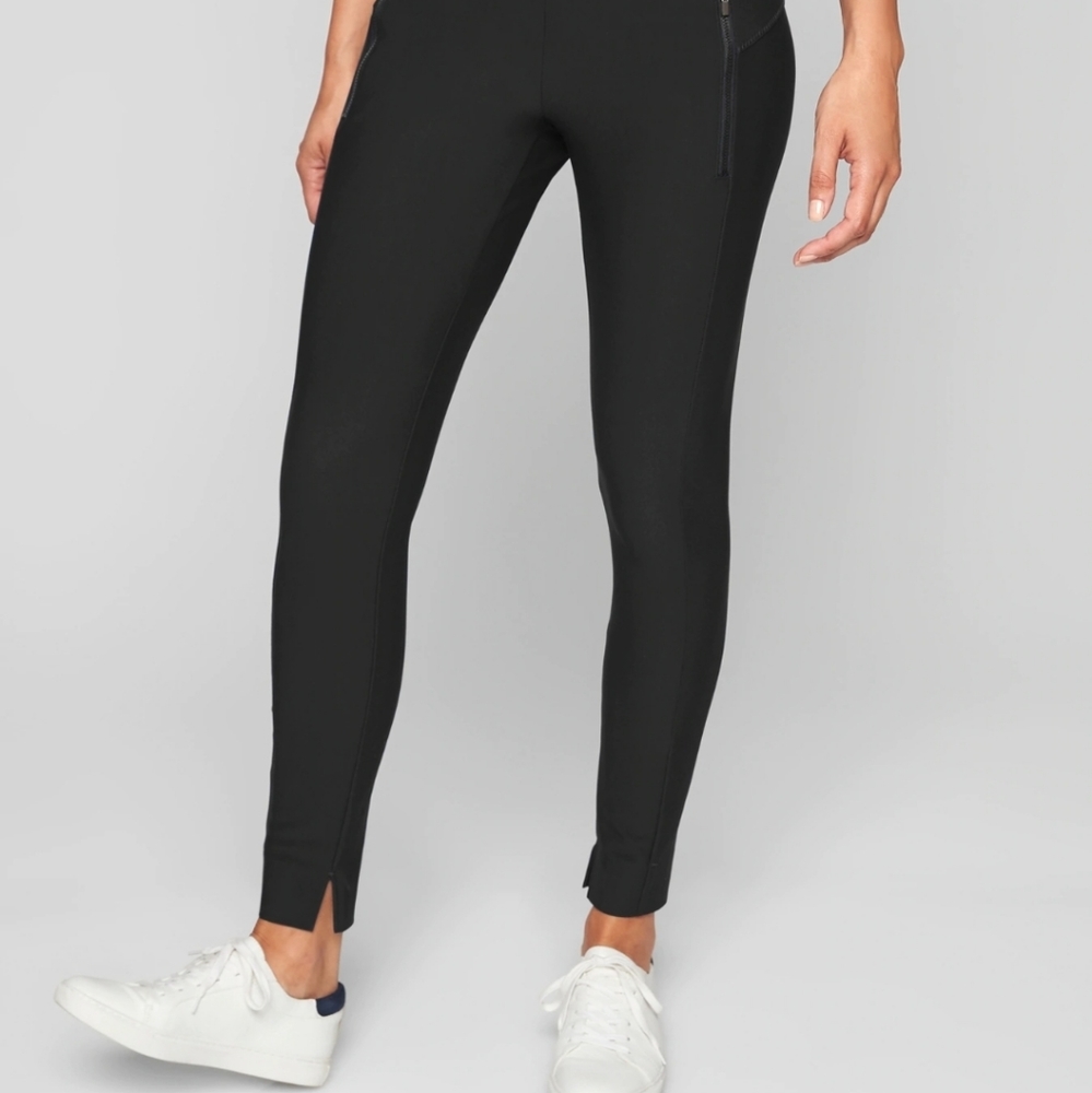 Athleta Stellar Tight. NWT. Size XS. Black